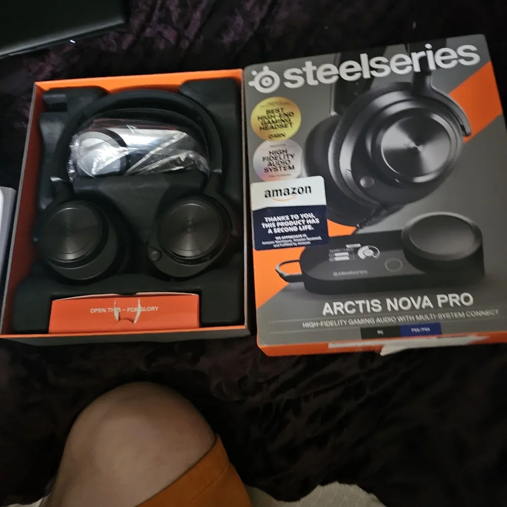 Steelseries arctis nova pro wired Multi-System headset PC/PS5/PS4